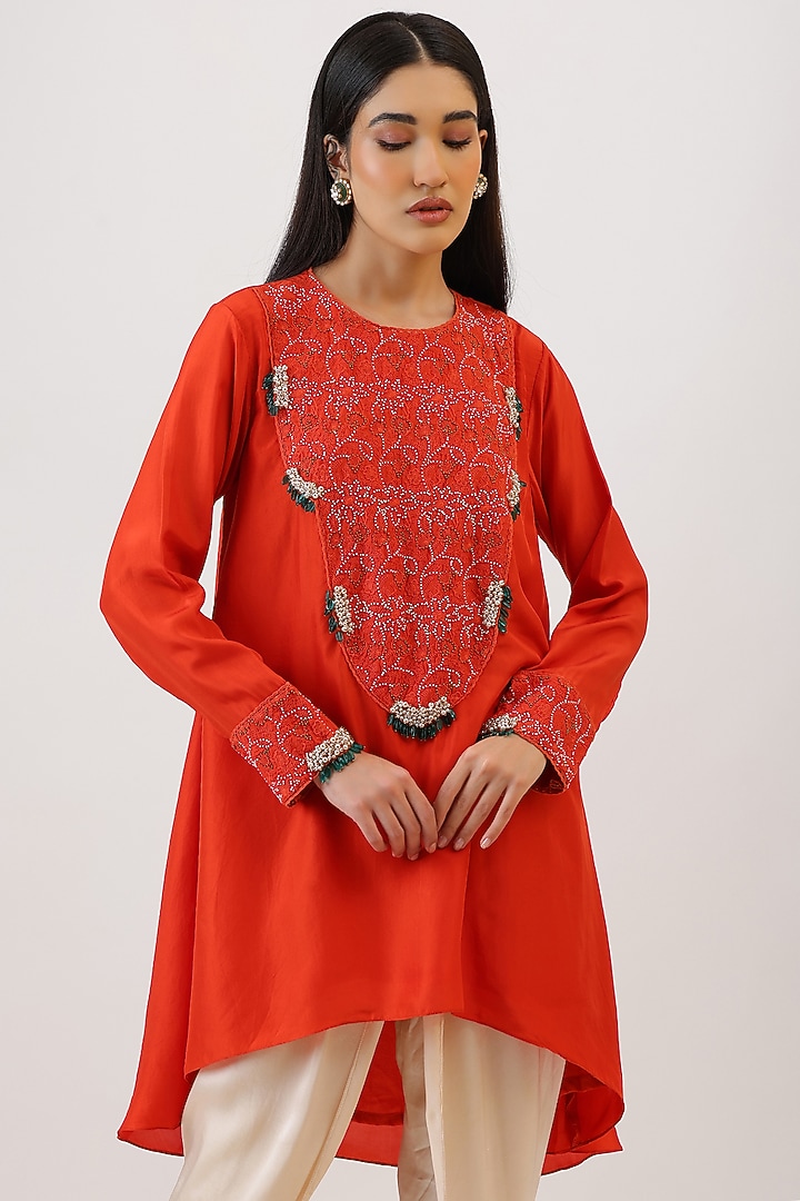Tangerine Orange Pure Silk Floral Embroiderd Layered Kurta Set by Vidushi Gupta at Pernia's Pop Up Shop