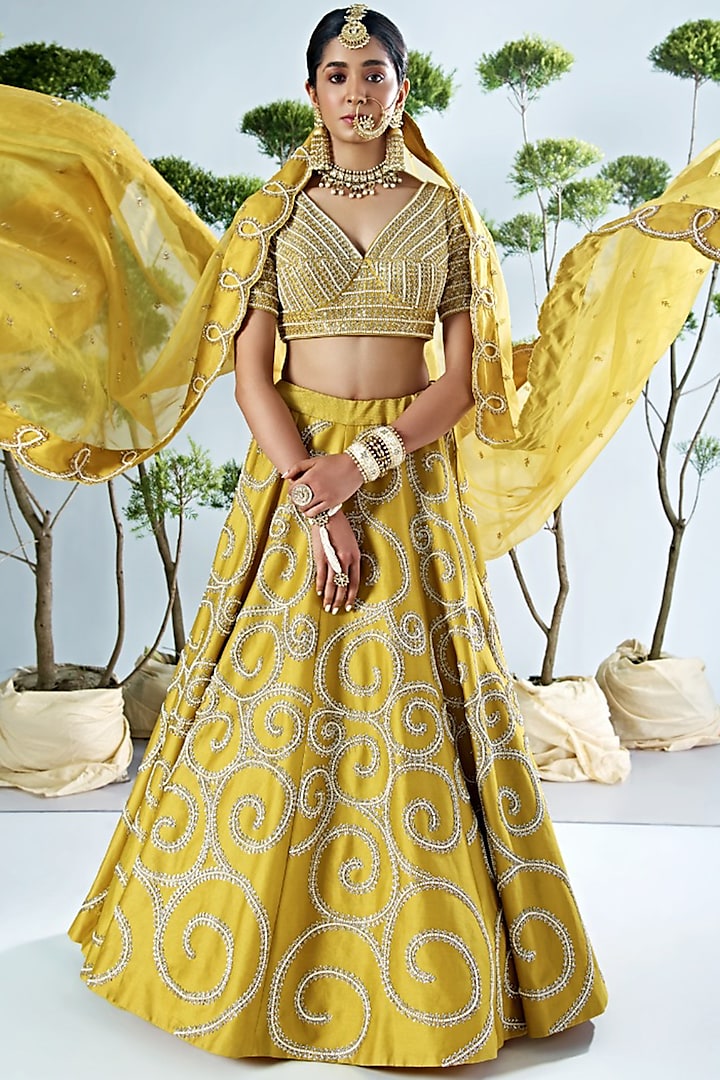 Yellow Embroidered Wedding Lehenga Set by Vidushi Gupta at Pernia's Pop Up Shop