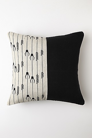 White Metho Cushion Cover by Vekuvolu Dozo
