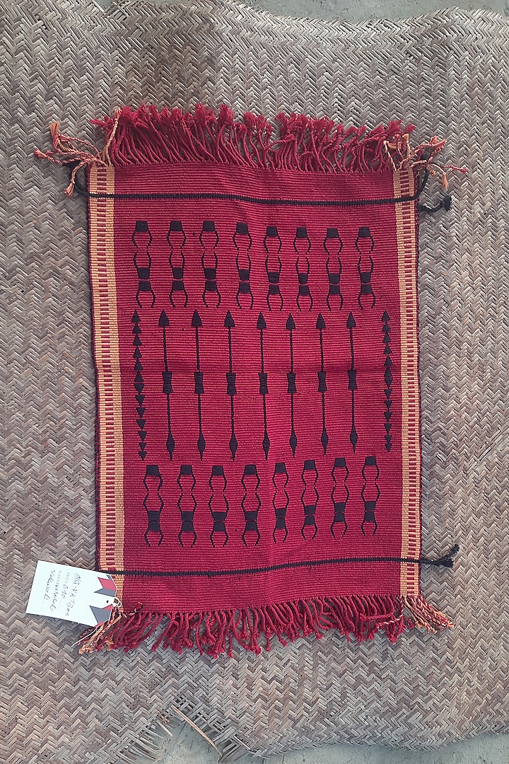 Red & Black Cotton Handwoven Table Mat by Vekuvolu Dozo