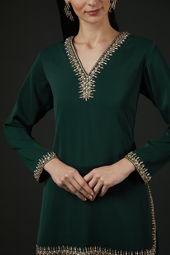 Bottle Green Satin Embroidered Kurta Set by Vedika Soni at Pernia's Pop Up Shop