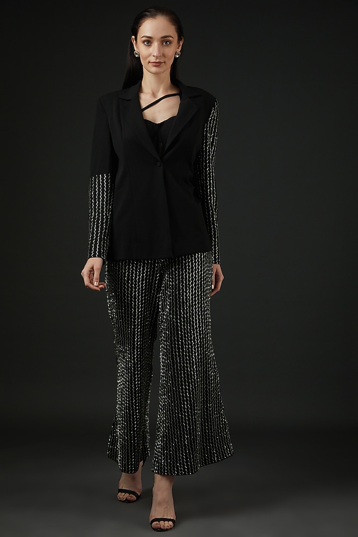 Black Spandex Embroidered Co-Ord Set by Vedika Soni at Pernia's Pop Up Shop