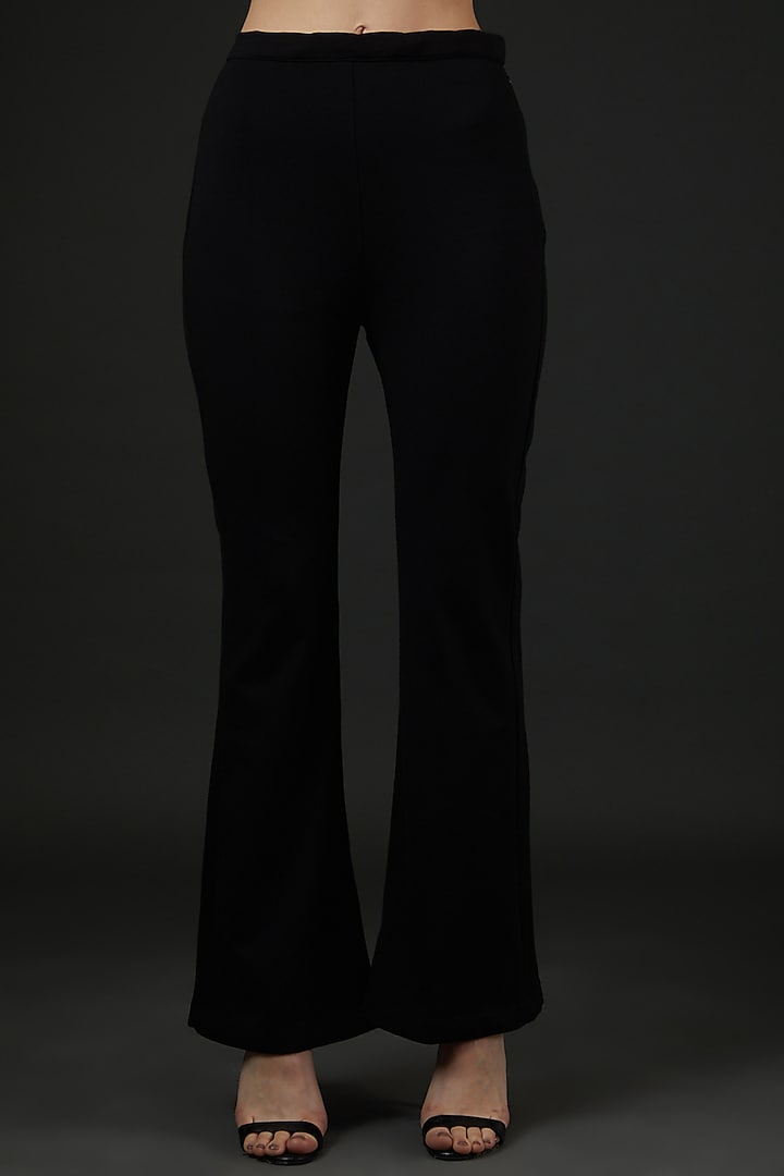 Black Spandex Embroidered Co-Ord Set by Vedika Soni at Pernia's Pop Up Shop