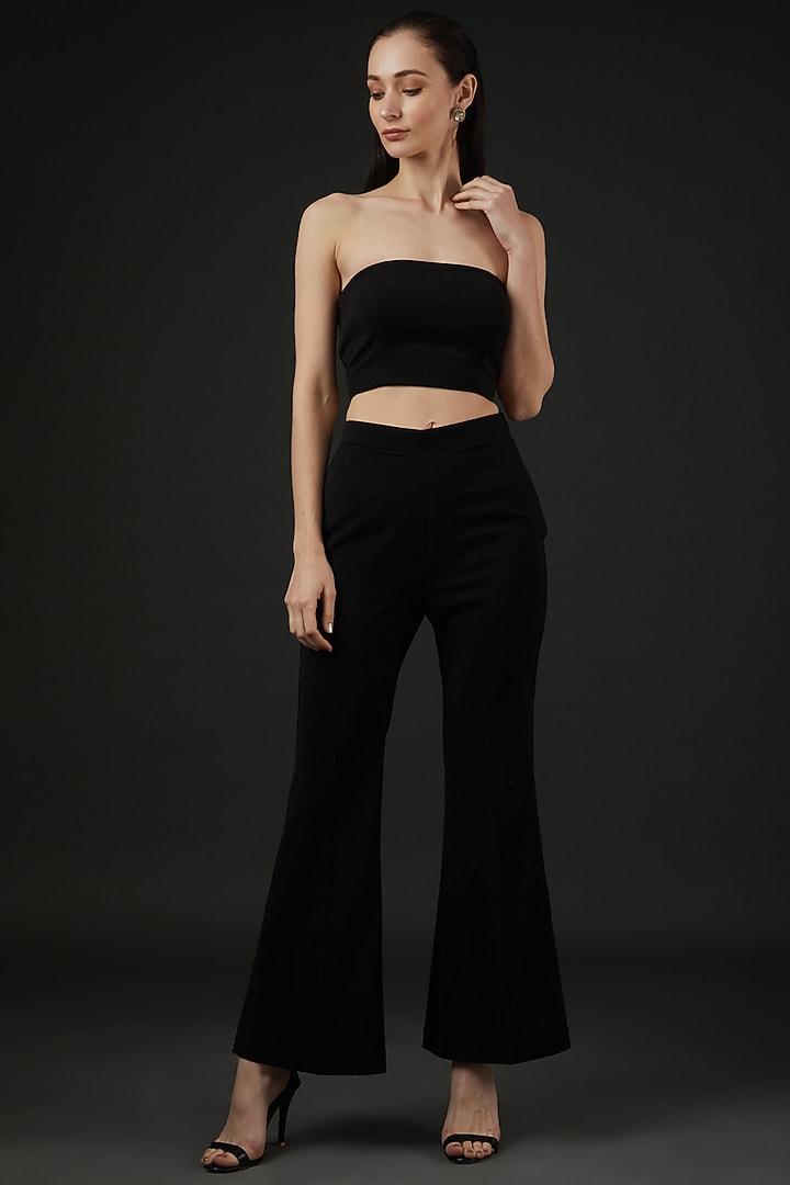 Black Banana Crepe Embroidered Co-Ord Set by Vedika Soni at Pernia's Pop Up Shop