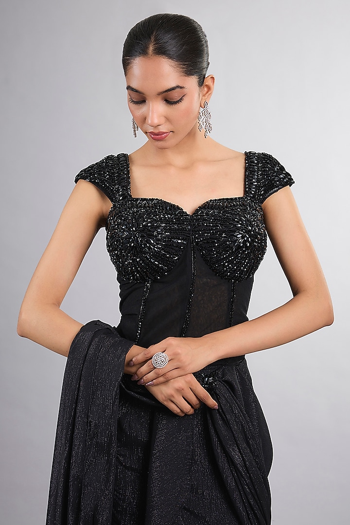 Black Shimmer Georgette & Net Party Wear Saree Set by Vedika Soni at Pernia's Pop Up Shop