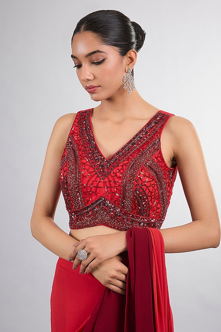 Red Georgette & Net Ombre Party Wear Saree Set by Vedika Soni at Pernia's Pop Up Shop