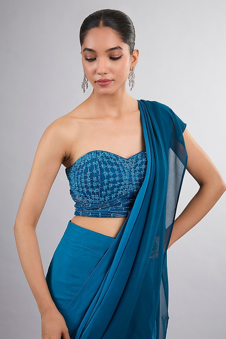 Blue Georgette & Net Ombre Party Wear Saree Set by Vedika Soni at Pernia's Pop Up Shop