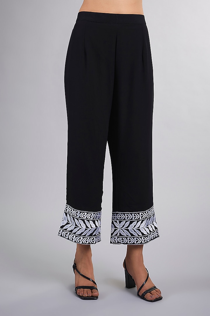 Black Georgette Hand & Machine Embroidered Kurta Set by Vedika Soni at Pernia's Pop Up Shop