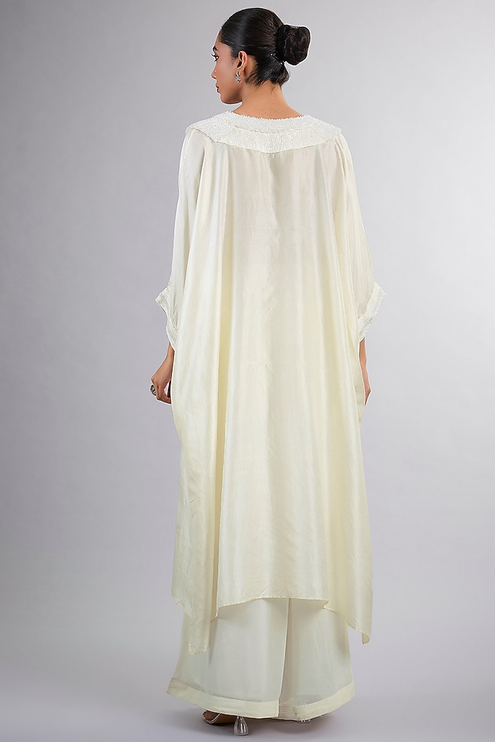 Ivory Silk Hand Embroidered Kurta Set by Vedika Soni at Pernia's Pop Up Shop