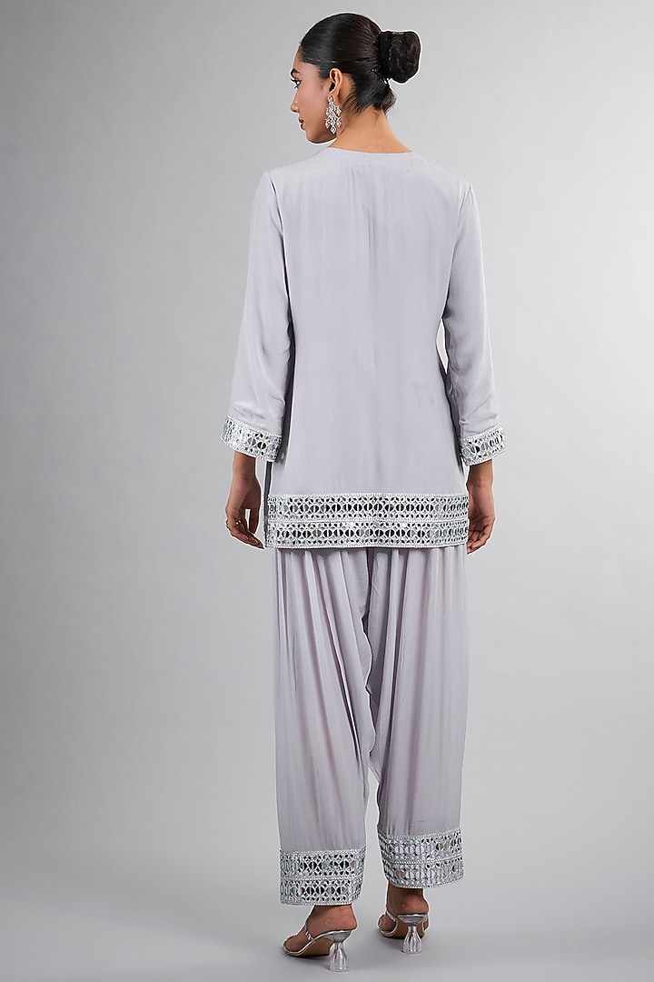 Grey Crepe Hand Embroidered Kurta Set by Vedika Soni at Pernia's Pop Up Shop