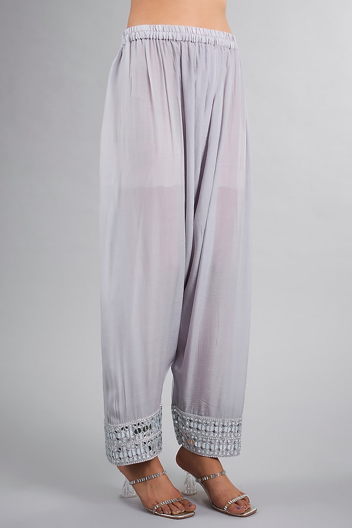 Grey Crepe Hand Embroidered Kurta Set by Vedika Soni at Pernia's Pop Up Shop