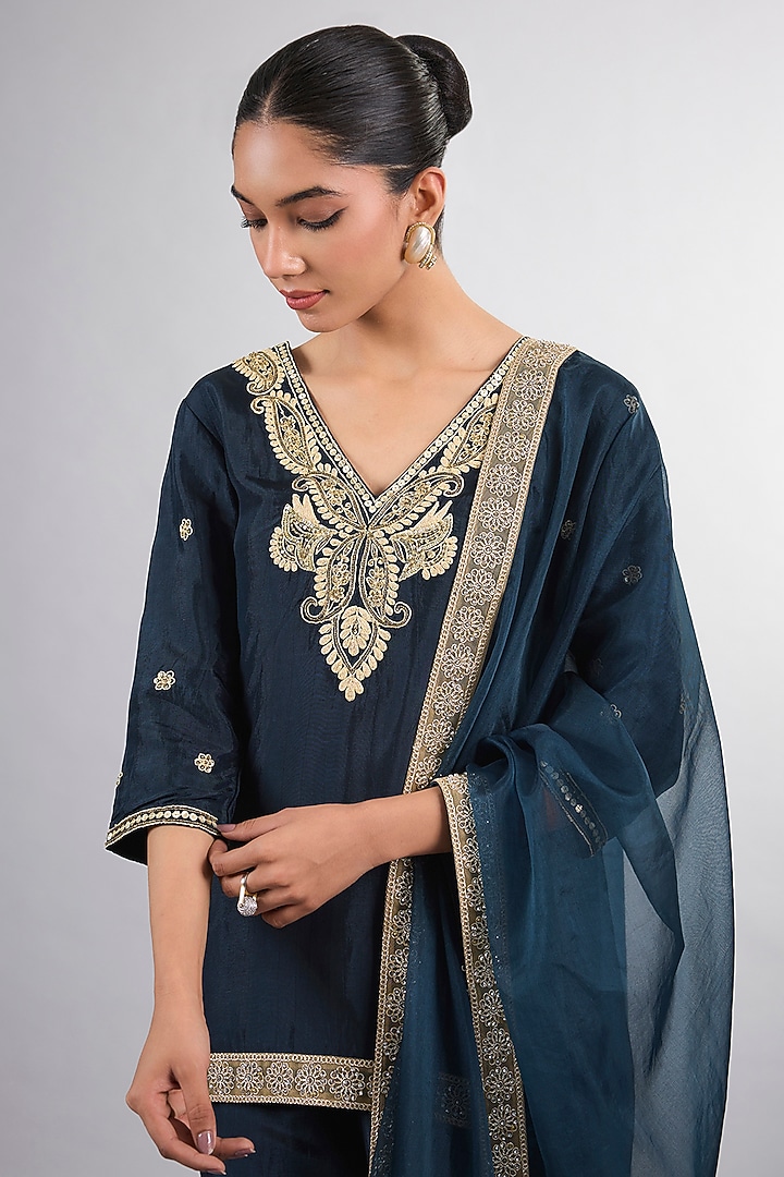 Blue Silk Hand & Machine Embroidered Kurta Set by Vedika Soni at Pernia's Pop Up Shop