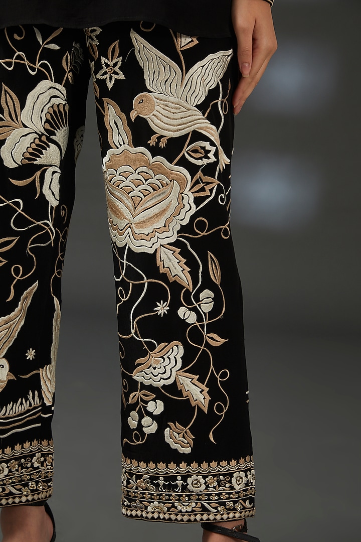 Black Crepe Embroidered Co-Ord Set by Vedika Soni at Pernia's Pop Up Shop