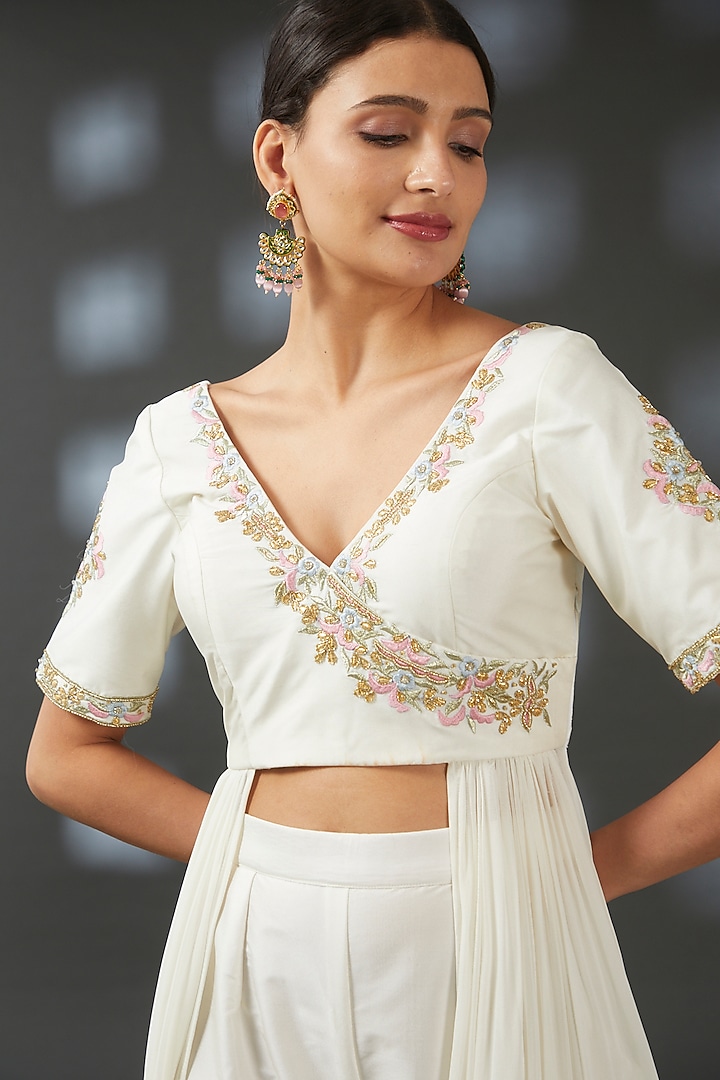 Ivory Georgette & Silk Hand Embroidered Kurta Set by Vedika Soni at Pernia's Pop Up Shop