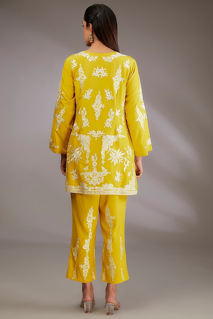 Yellow Crepe Machine Embroidered Co-Ord Set by Vedika Soni at Pernia's Pop Up Shop