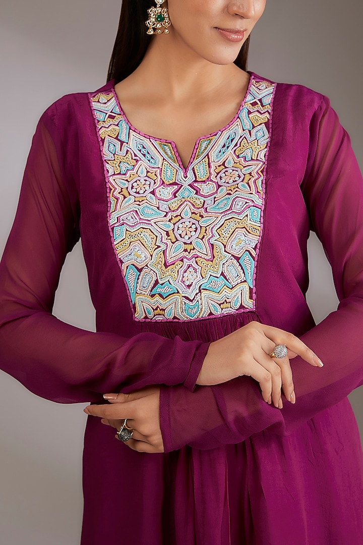 Wine Georgette Machine Embroidered Kurta Set by Vedika Soni at Pernia's Pop Up Shop