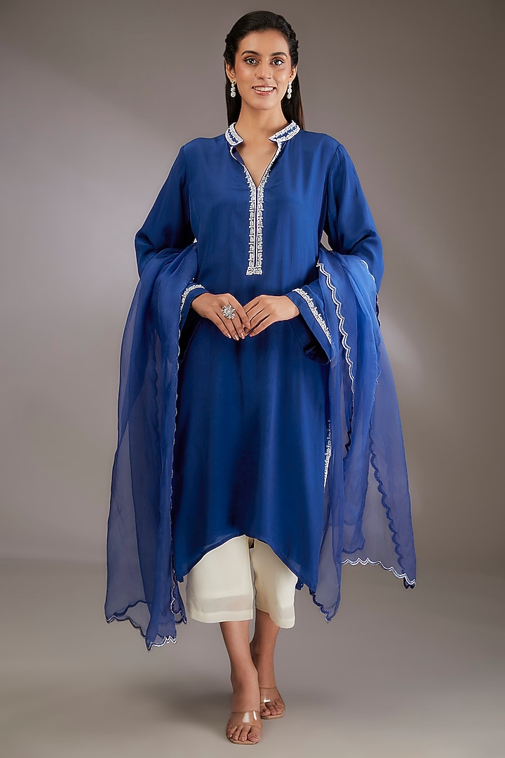 Blue Crepe Hand Embroidered A-Line Kurta Set by Vedika Soni at Pernia's Pop Up Shop
