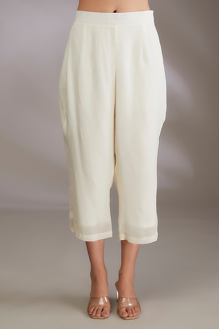 Blue Crepe Hand Embroidered A-Line Kurta Set by Vedika Soni at Pernia's Pop Up Shop