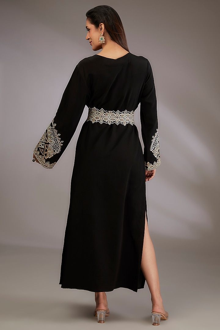 Black Crepe Machine Embroidered Kaftan by Vedika Soni at Pernia's Pop Up Shop