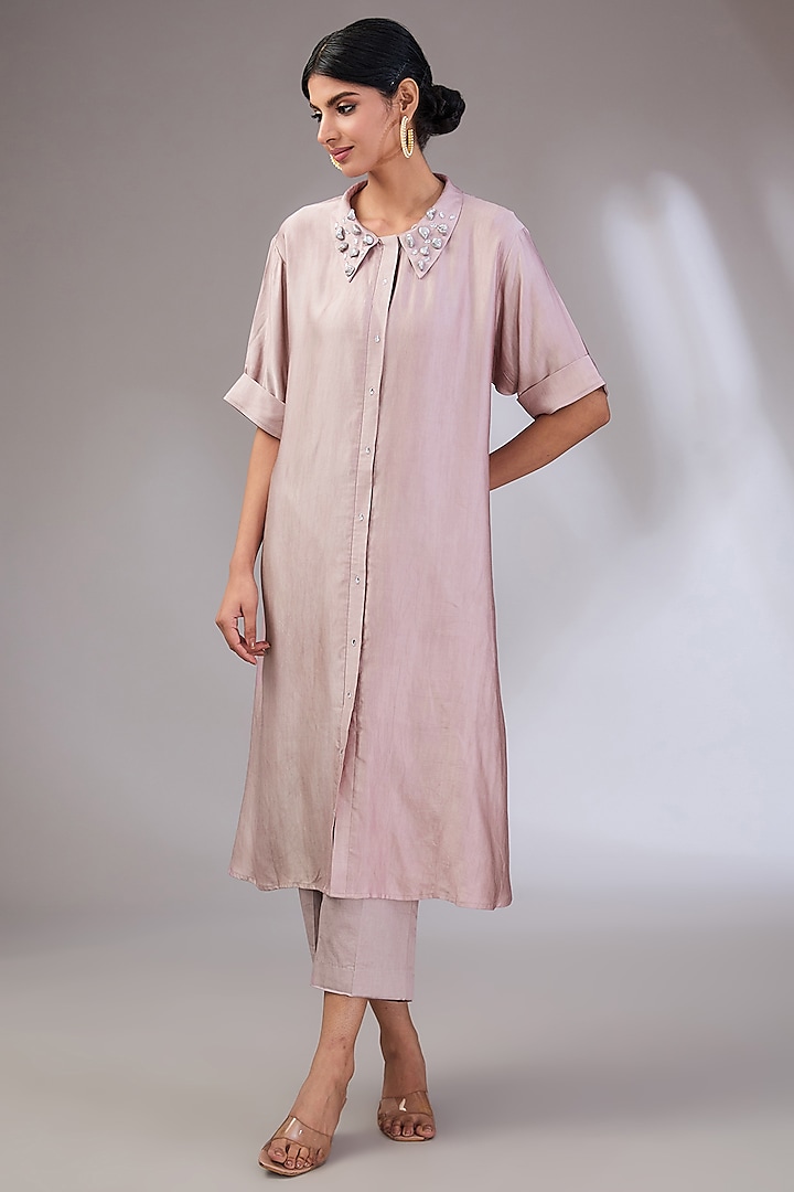 Mauve Cotton Hand Embroidered Kurta Set by Vedika Soni at Pernia's Pop Up Shop