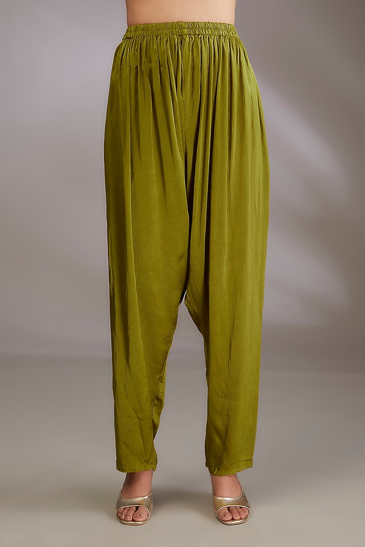 Mehendi Green Crepe Hand Embroidered Co-Ord Set by Vedika Soni at Pernia's Pop Up Shop