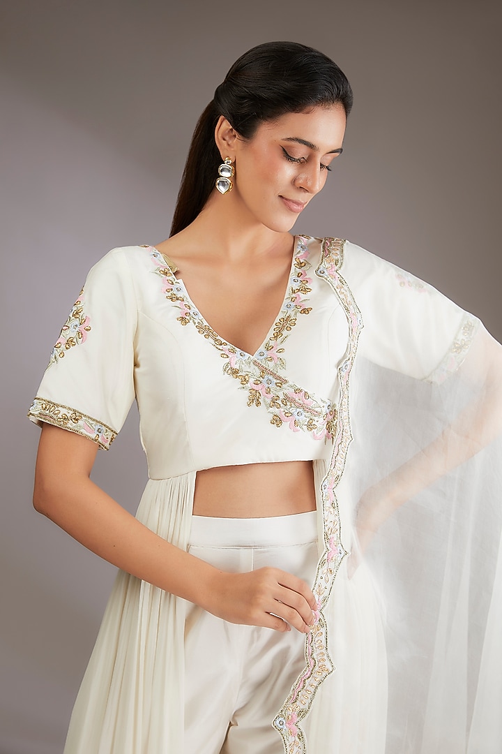 Ivory Georgette Hand Embroidered Kurta Set by Vedika Soni at Pernia's Pop Up Shop