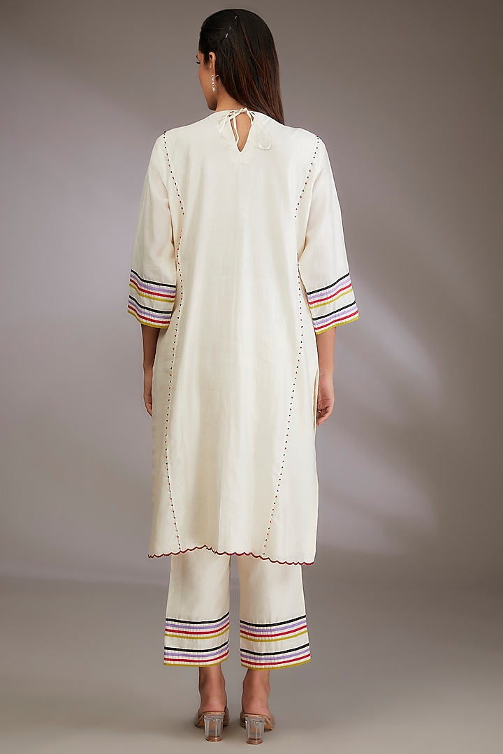 Ivory Chanderi Hand Embroidered Kurta Set by Vedika Soni at Pernia's Pop Up Shop