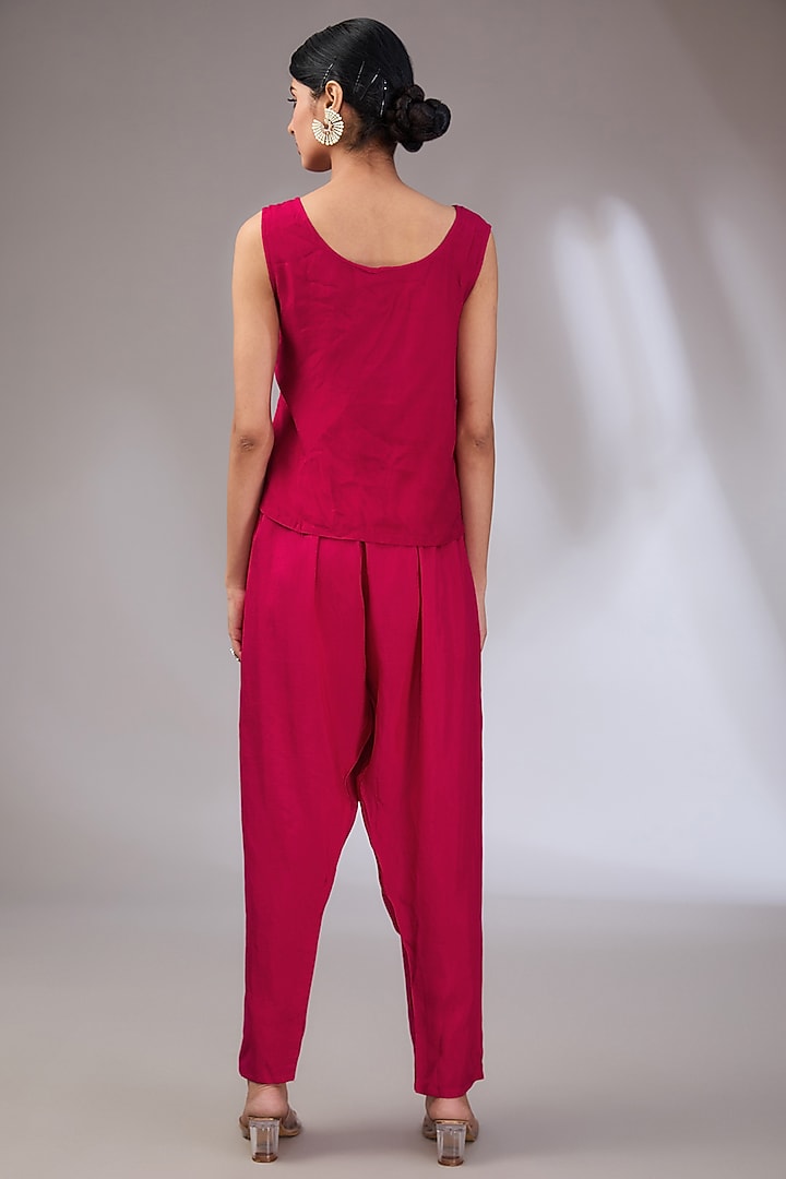 Magenta Crepe Machine Embroidered Co-Ord Set by Vedika Soni at Pernia's Pop Up Shop