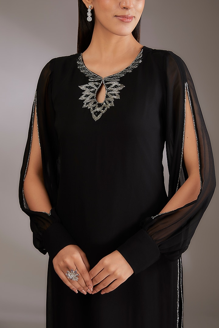 Black Georgette Embroidered Kurta Set by Vedika Soni at Pernia's Pop Up Shop