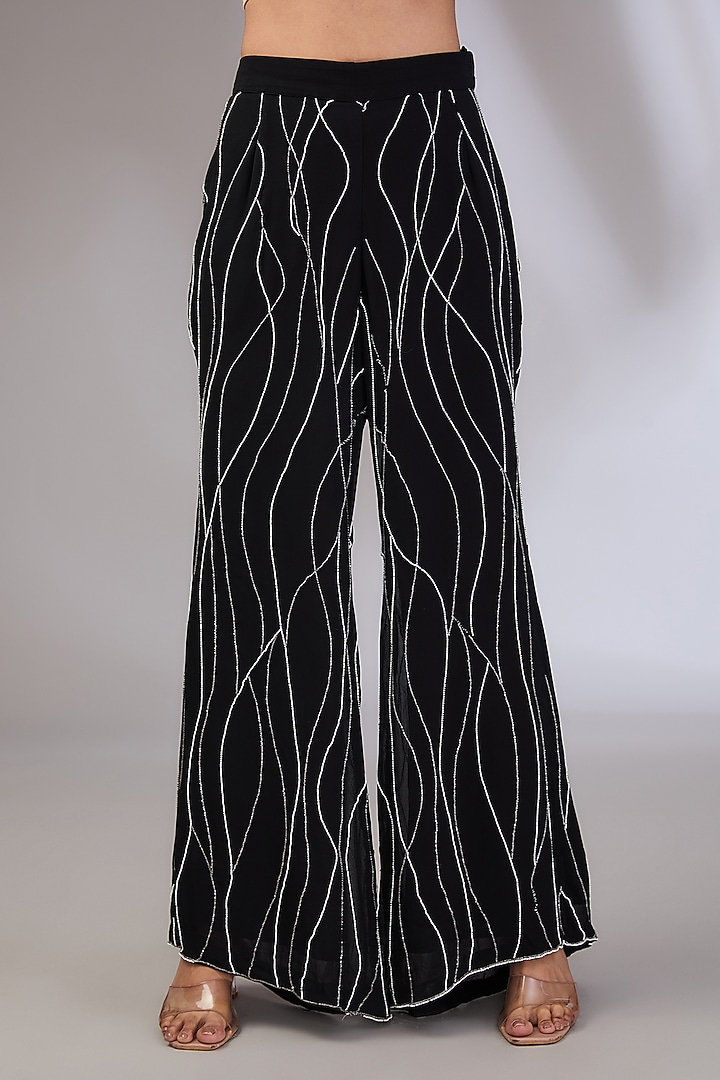 Black Georgette Hand Embroidered Kurta Set by Vedika Soni at Pernia's Pop Up Shop