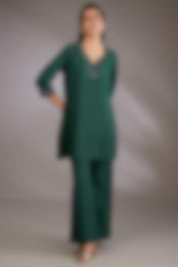 Green Wilson Hand Embroidered Kurta Set by Vedika Soni at Pernia's Pop Up Shop