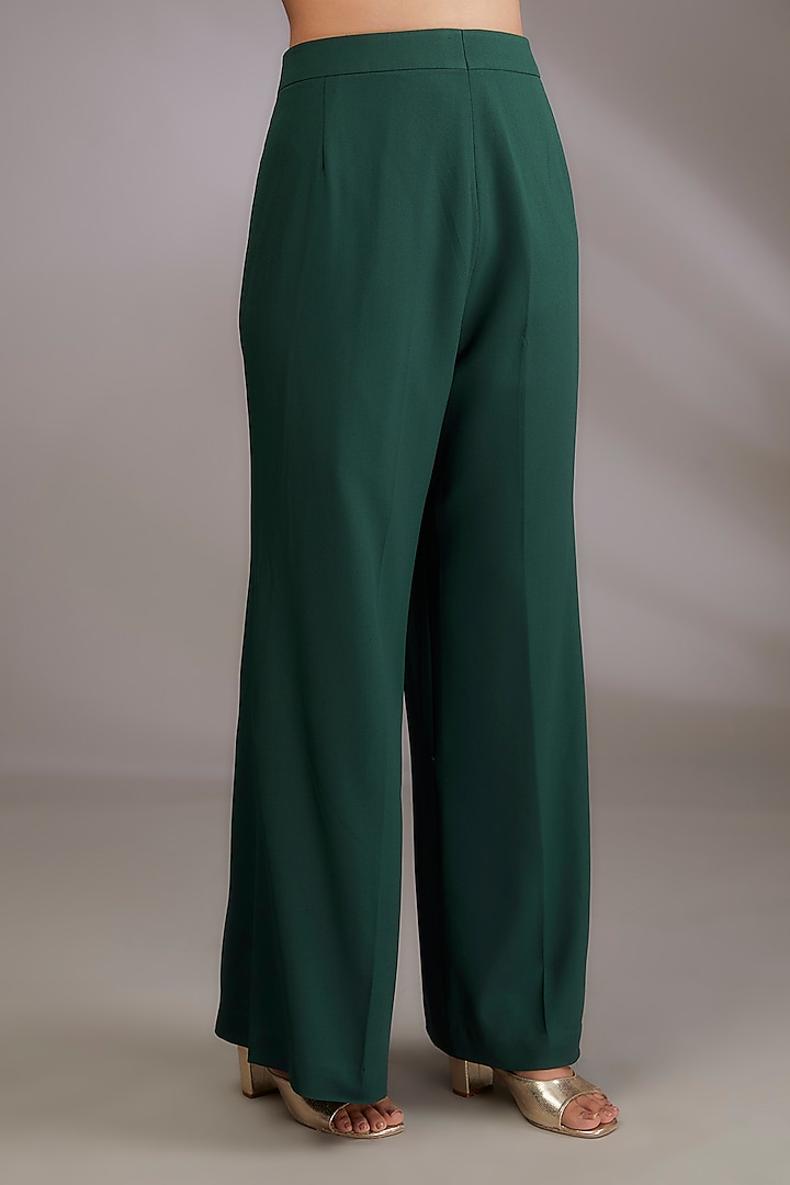 Green Wilson Hand Embroidered Kurta Set by Vedika Soni at Pernia's Pop Up Shop