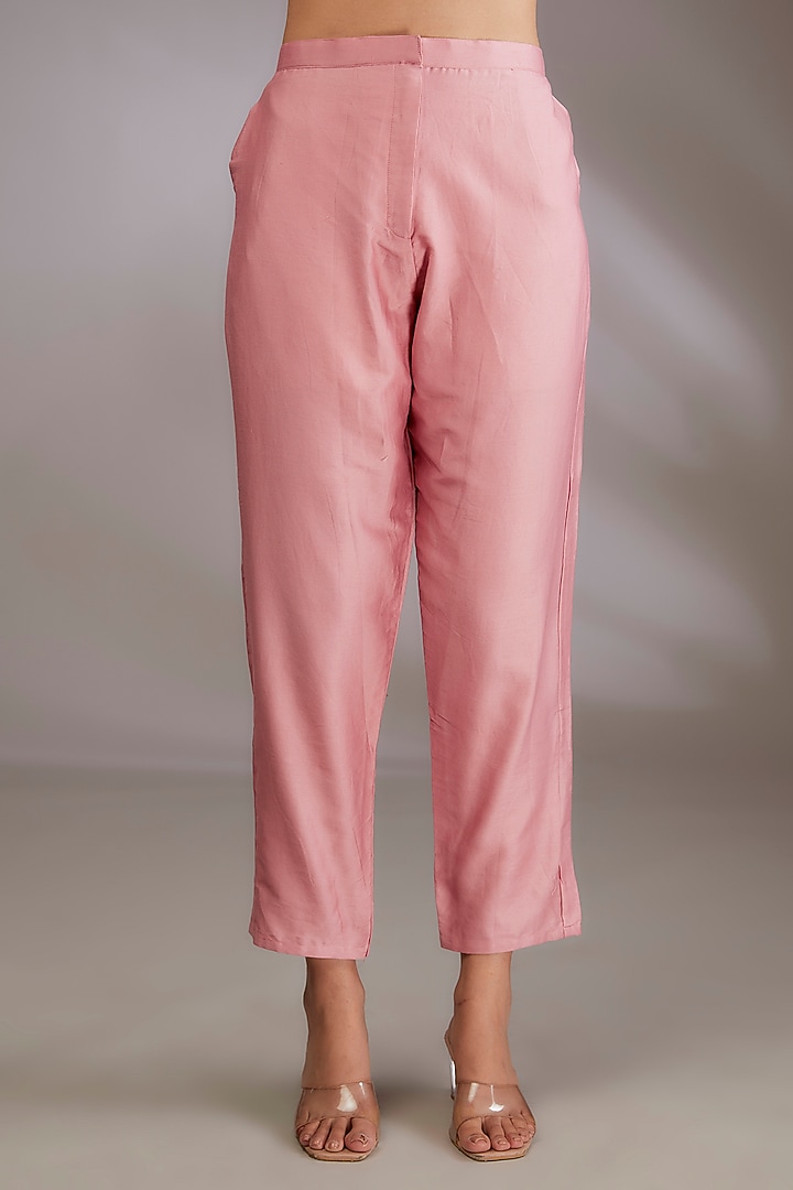 Pink Georgette Hand Embroidered Kurta Set by Vedika Soni at Pernia's Pop Up Shop