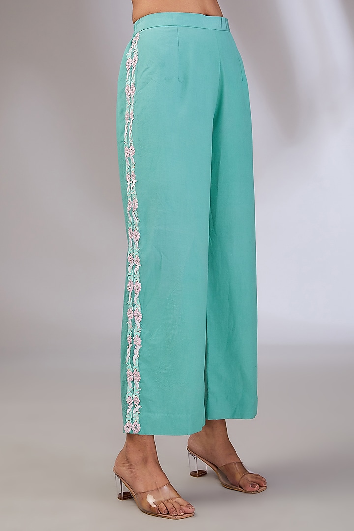 Sea Green Crepe Machine Embroidered Kurta Set by Vedika Soni at Pernia's Pop Up Shop