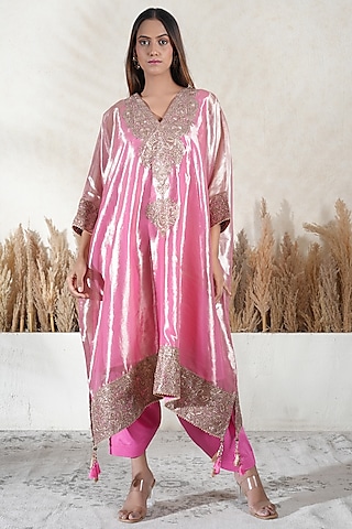 Metallic Pink Tissue Embroidered Kaftan Set by Vedika Soni