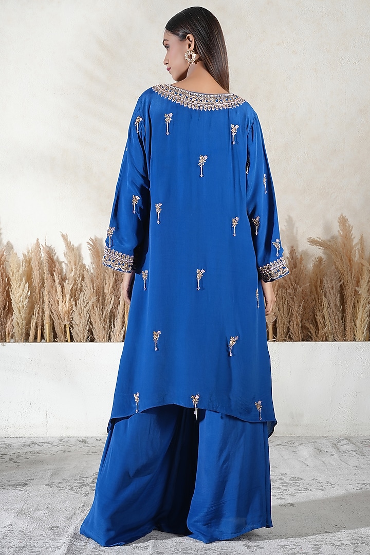 Blue Crepe Embroidered Kurta Set by Vedika Soni at Pernia's Pop Up Shop