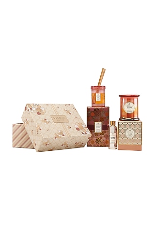 Velvety Rose Grande Gift Set by Veedaa