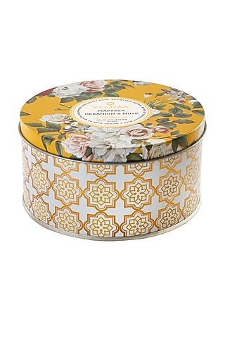 Marsala Geranium & Musk Scented Three Wick Candle by Veedaa