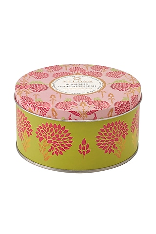 Sparkling Grape & Kishmish Scented Candle by VEEDAA