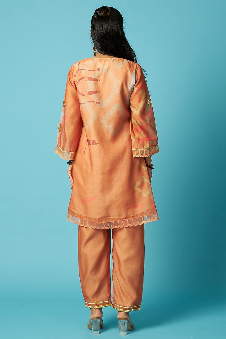 Orange Chanderi Bandhani Printed Kurta Set by Vedika M at Pernia's Pop Up Shop