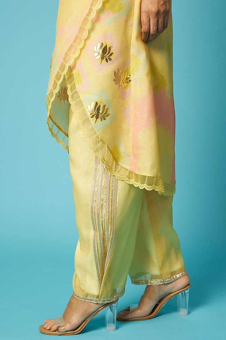 Pastel Yellow Chanderi Printed Halter Kurta Set by Vedika M at Pernia's Pop Up Shop