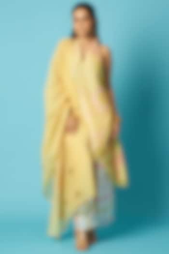 Pastel Yellow Chanderi Bandhani Printed Halter Kurta Set by Vedika M at Pernia's Pop Up Shop