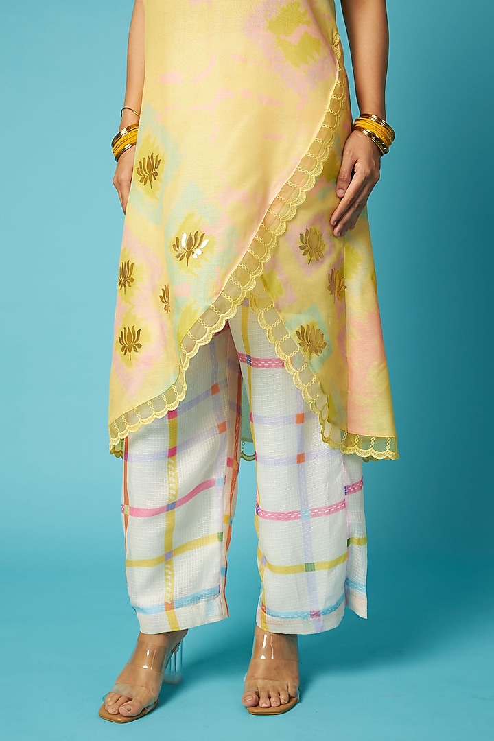 Pastel Yellow Chanderi Bandhani Printed Halter Kurta Set by Vedika M at Pernia's Pop Up Shop
