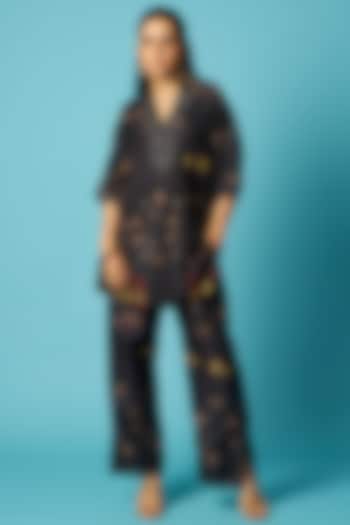 Black Chanderi Jamdani Printed Short Kurta Set by Vedika M at Pernia's Pop Up Shop