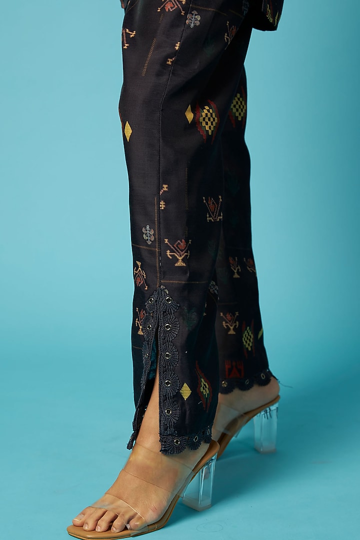 Black Chanderi Jamdani Printed Short Kurta Set by Vedika M at Pernia's Pop Up Shop