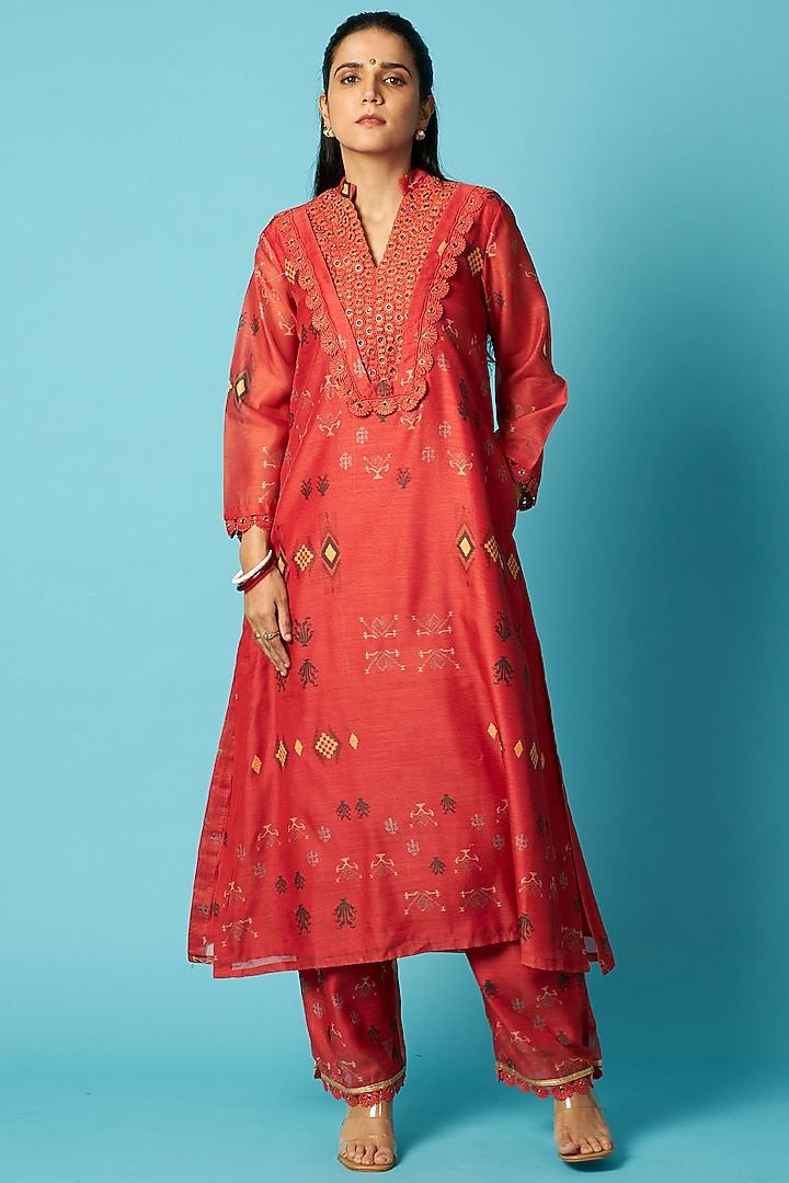 Red Chanderi Eyelet Embroidered Kurta Set by Vedika M at Pernia's Pop Up Shop