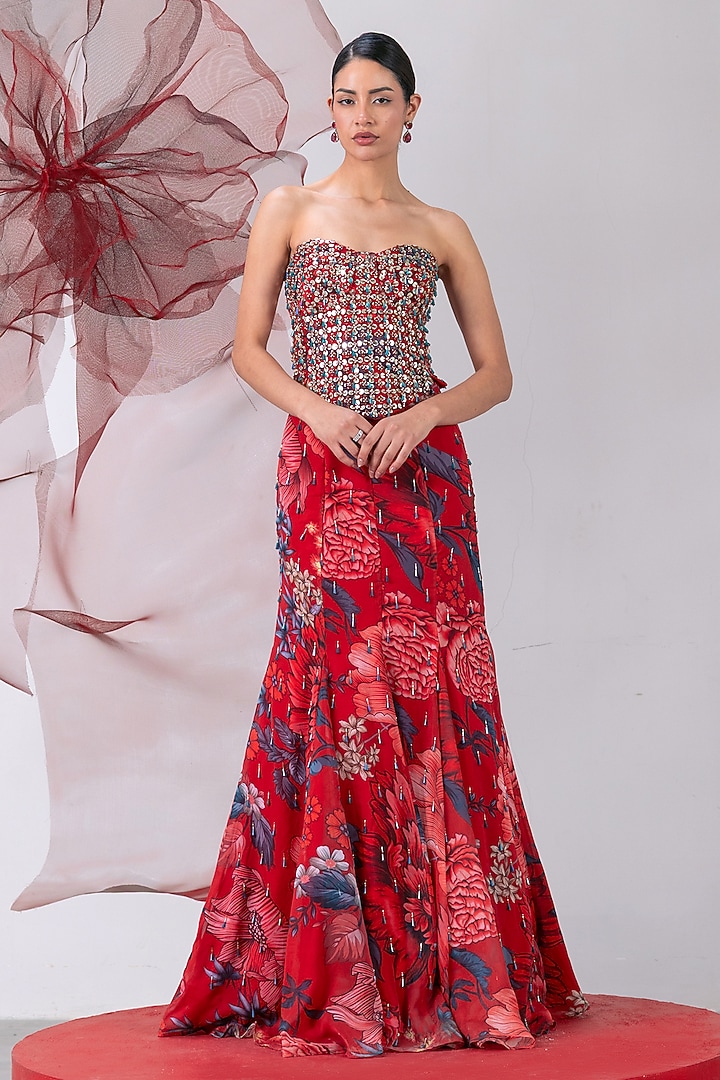 Red Organza Printed Fish-Cut Skirt Set by Vesture at Pernia's Pop Up Shop