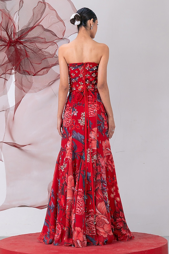 Red Organza Printed Fish-Cut Skirt Set by Vesture at Pernia's Pop Up Shop