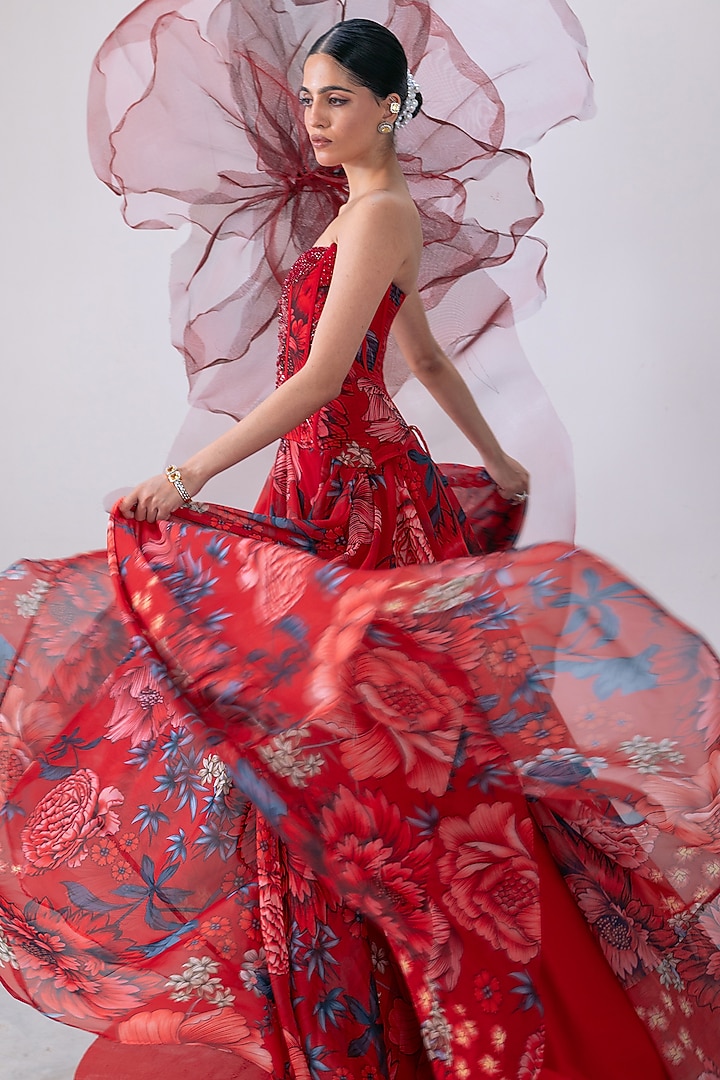 Red Organza Printed Flared Skirt Set by Vesture at Pernia's Pop Up Shop