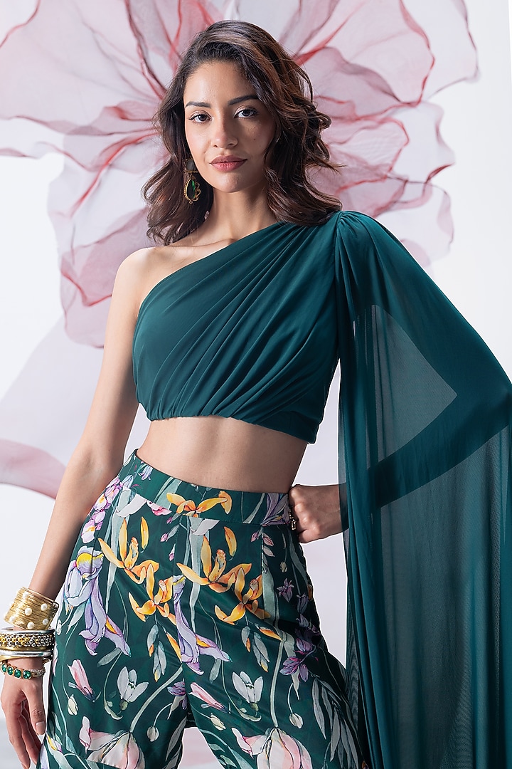 Emerald Green Crepe Printed Palazzo Pant Set by Vesture at Pernia's Pop Up Shop